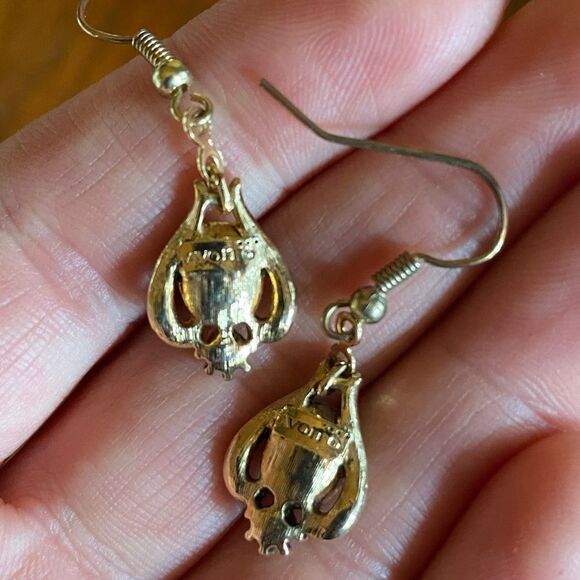 Vintage Avon earrings purple stone and pearl set in gold - Picture 3 of 3
